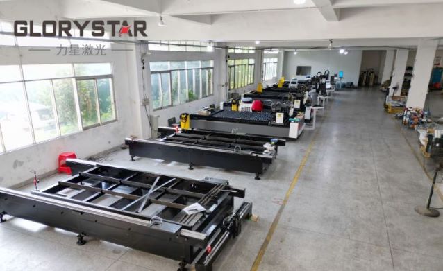 激光切割機鏡片出現(xiàn)油水怎么辦？看完你就學會