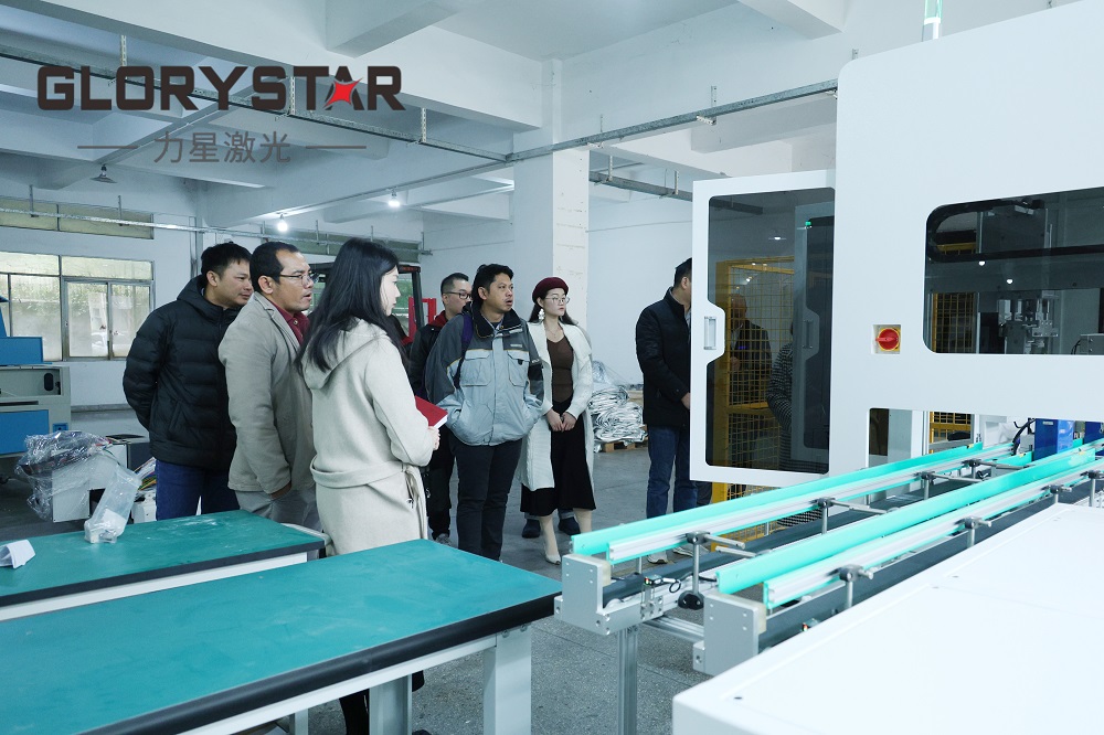 泰國(guó)客戶蒞臨力星激光，開(kāi)啟萬(wàn)瓦設(shè)備合作之旅