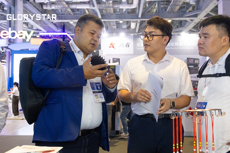 力星激光2024上海工博會(huì)捷報(bào)頻傳！再獲30000瓦高功率設(shè)備簽單！