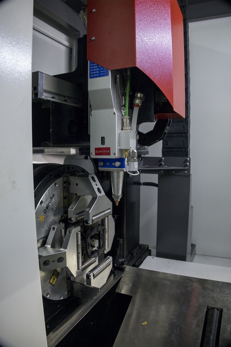 雙卡盤管材激光切管機(jī)！讓您實用高效金屬管材加工