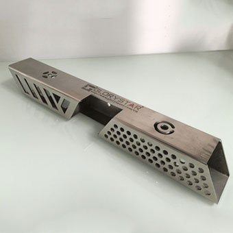 ???三卡盤激光切管機(jī)