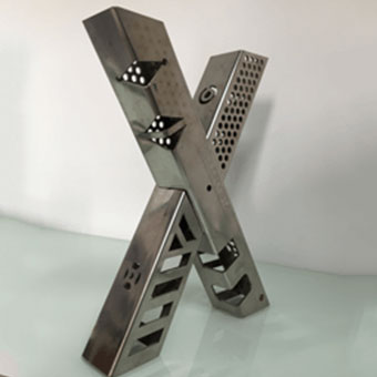 ???三卡盤激光切管機(jī)