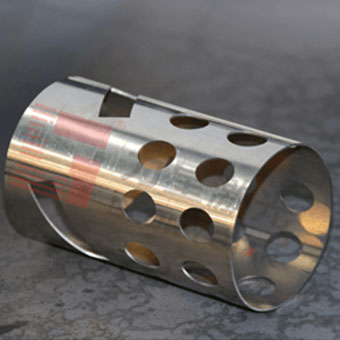 ???三卡盤激光切管機(jī)