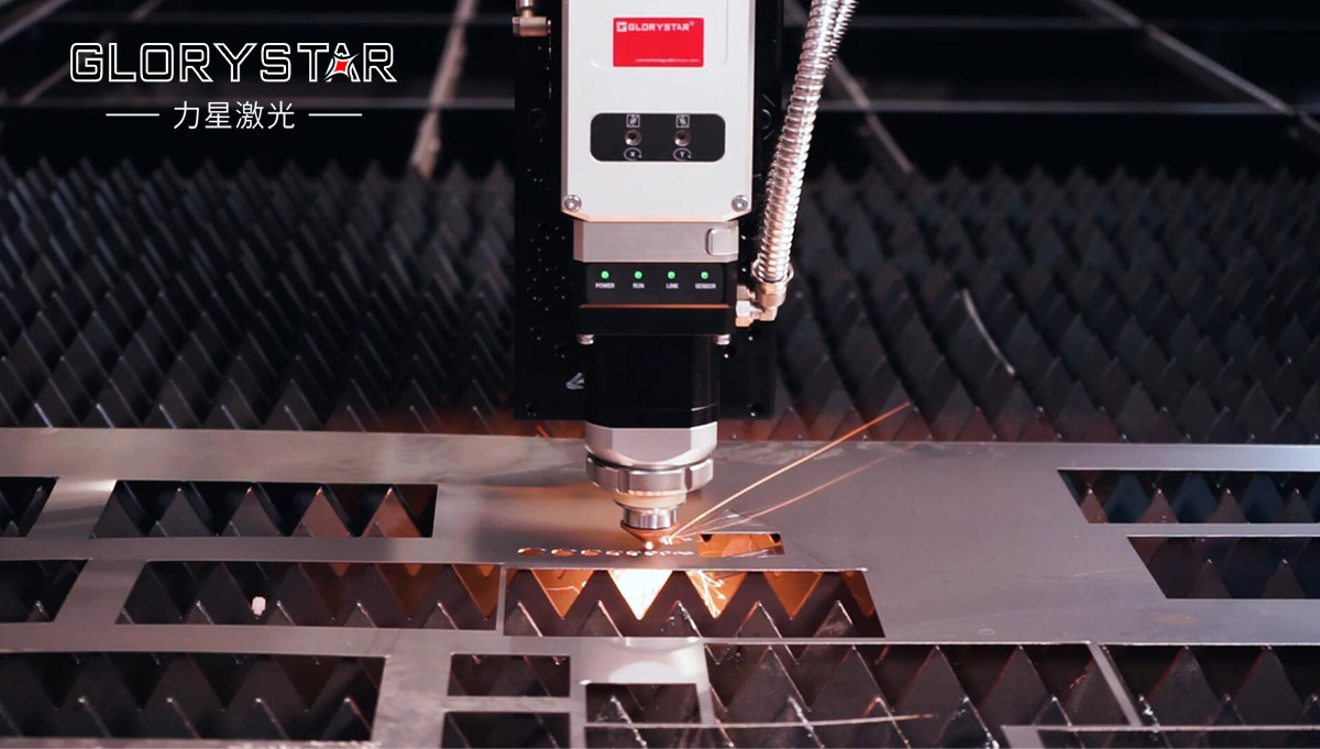 力星激光|精英戶外拓展：鳳凰涅槃，浴火重生