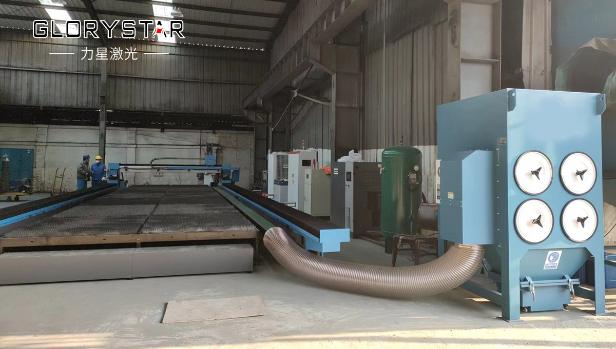 力星激光：超大幅面、超高功率地軌式光纖激光切割機“牛氣”出貨