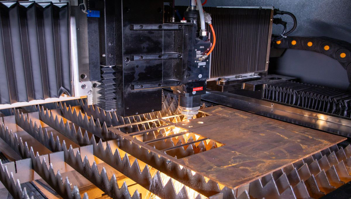 在激光切割時下保護鏡片為什么總是容易燒傷？