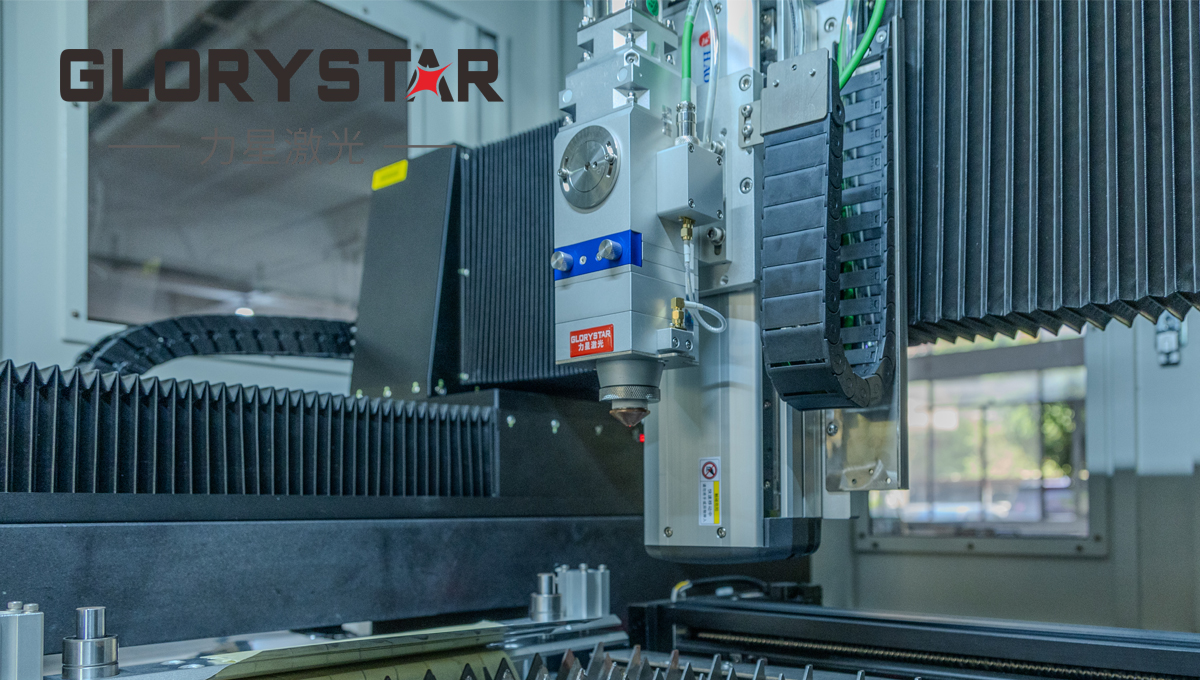 光纖激光切割機切割碳鋼時氣體的選擇，這幾點要記清楚！